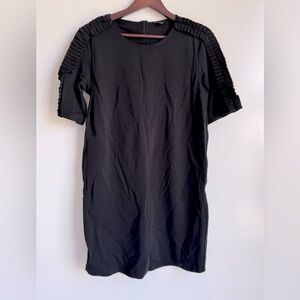 COS Women's Black Short Sleeve Dress Ruffle Sleeve Sleek Size Medium a line‎